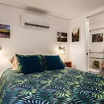 Secluded 2 Bdm Patio Villa Right By All The Action
