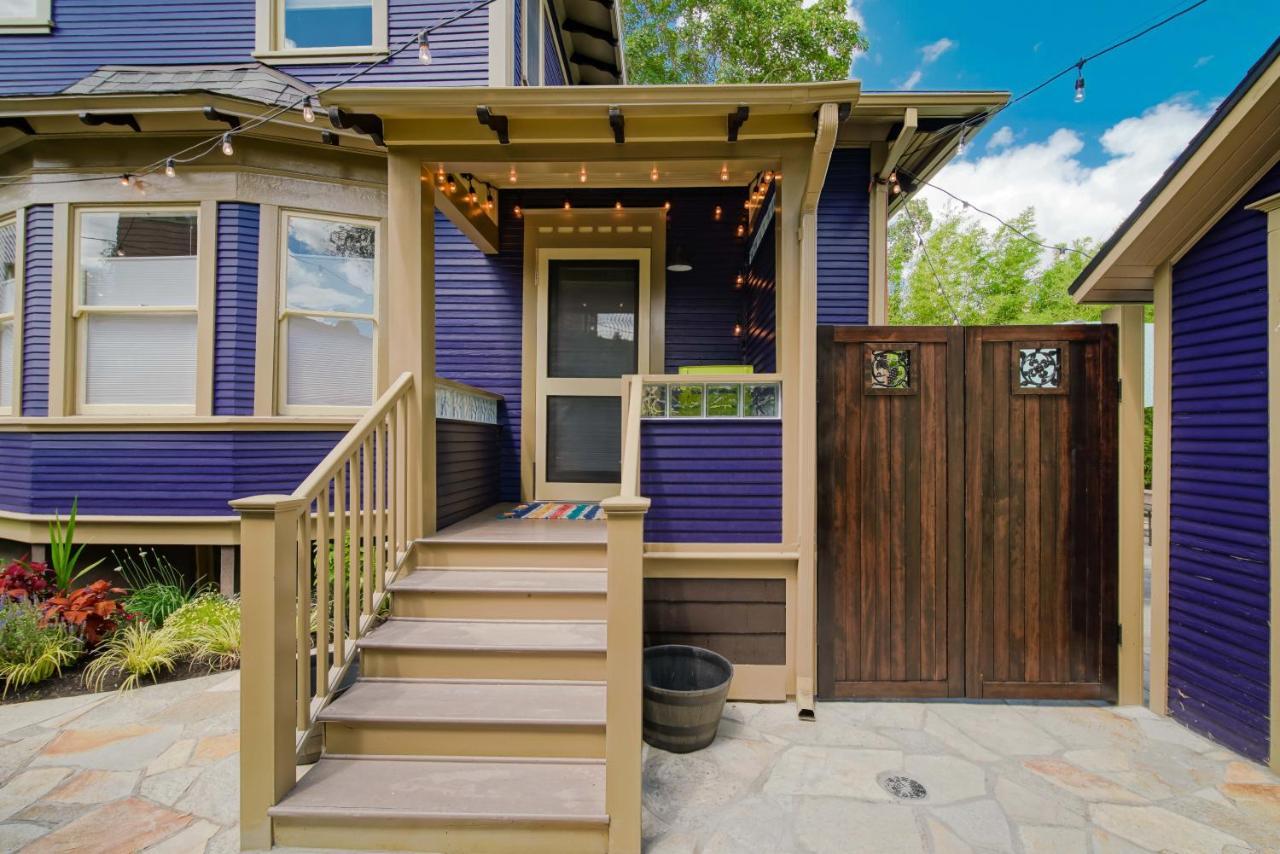Secluded 2 Bdm Patio Right By The Action * Portland